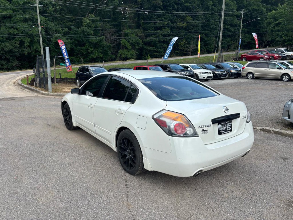 2012 Nissan Altima Image 4
