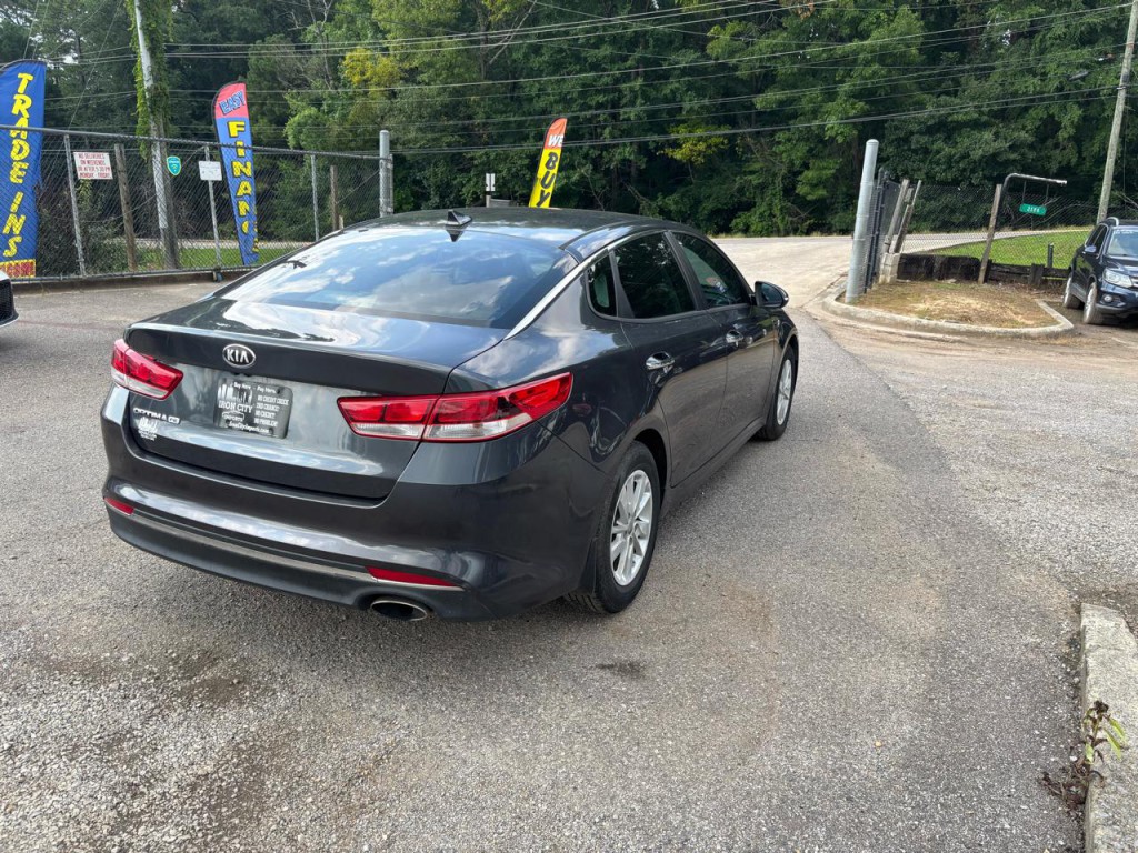 2017 Kia Optima Image 3