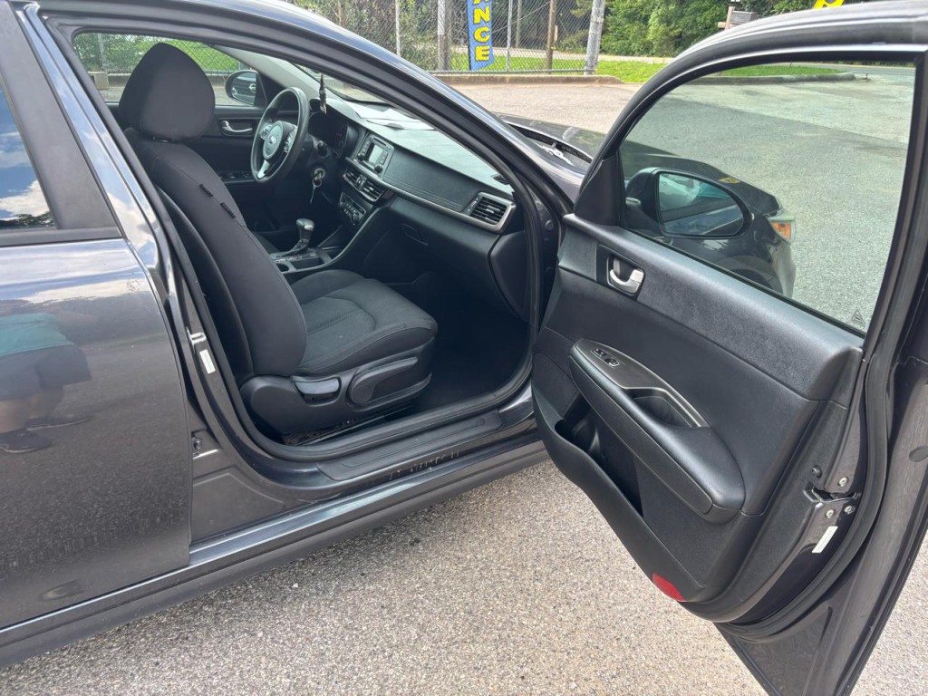 2017 Kia Optima Image 8