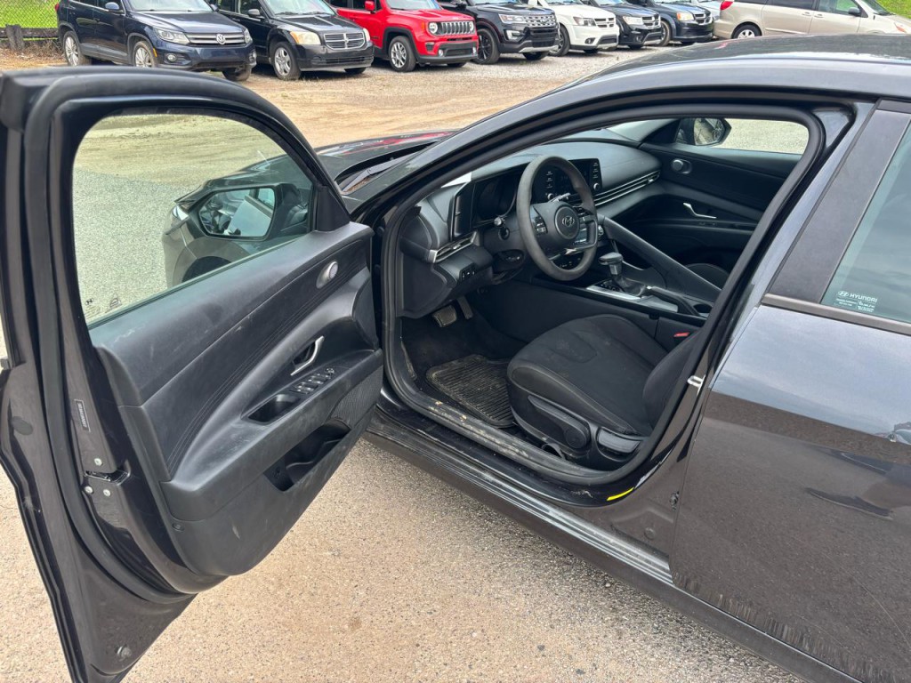 2021 Hyundai Elantra Image 5