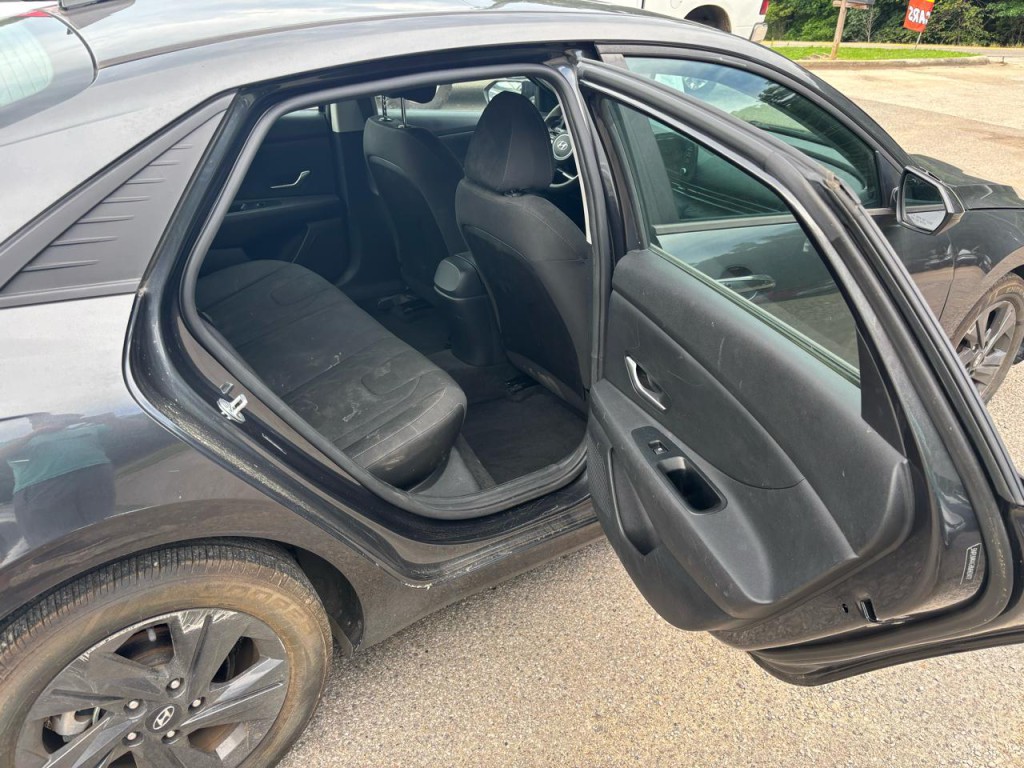 2021 Hyundai Elantra Image 7