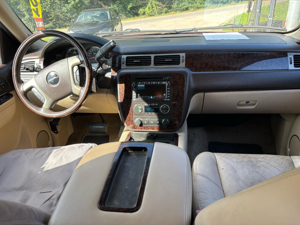 2011 GMC Yukon Image 13