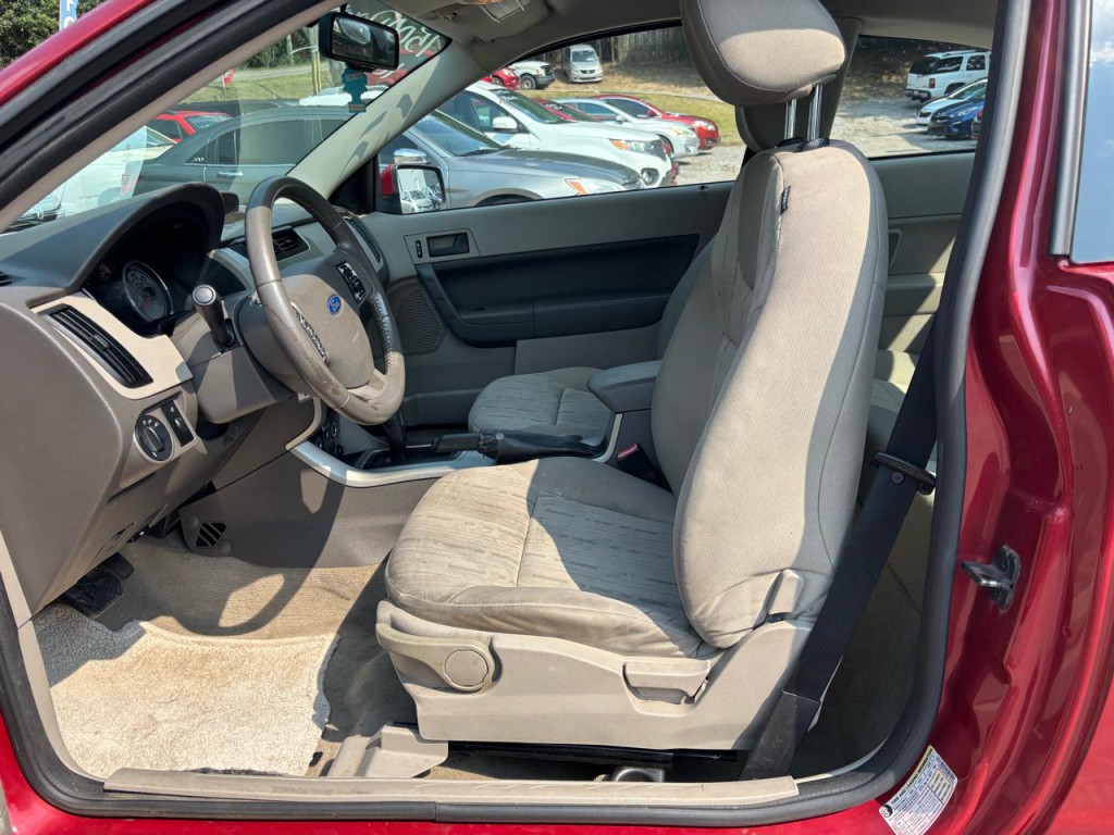 2009 Ford Focus Image 6