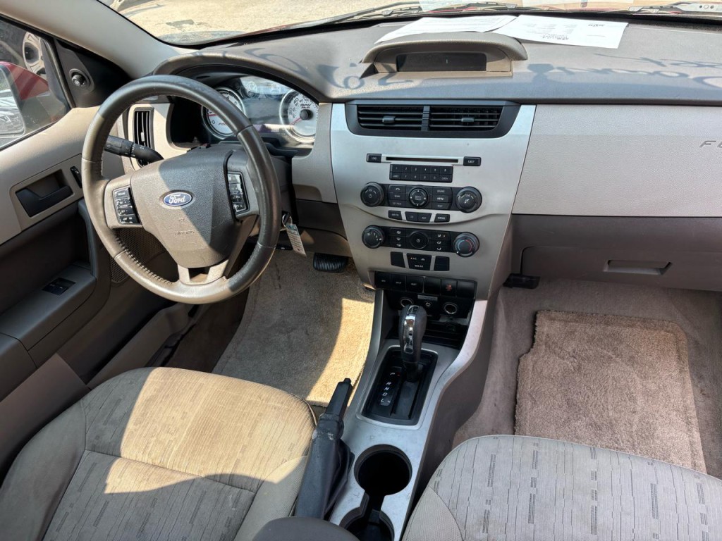 2009 Ford Focus Image 9
