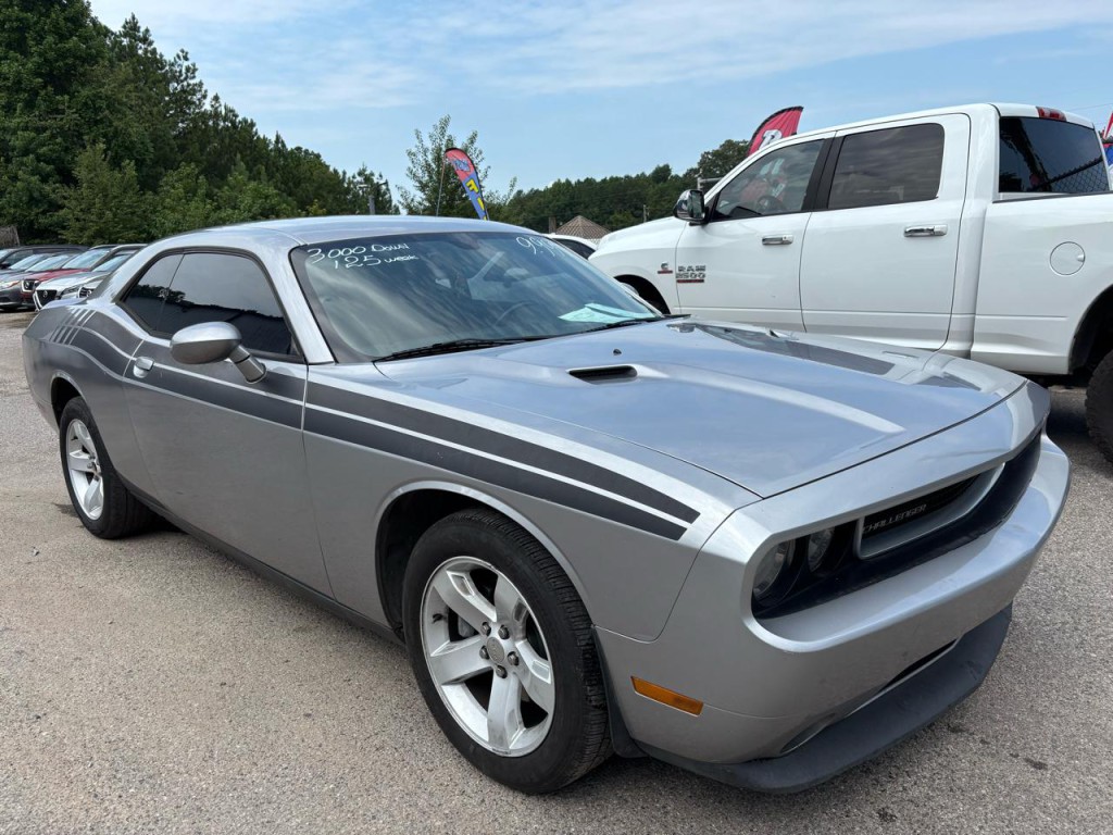 2014 Dodge Challenger Image 2