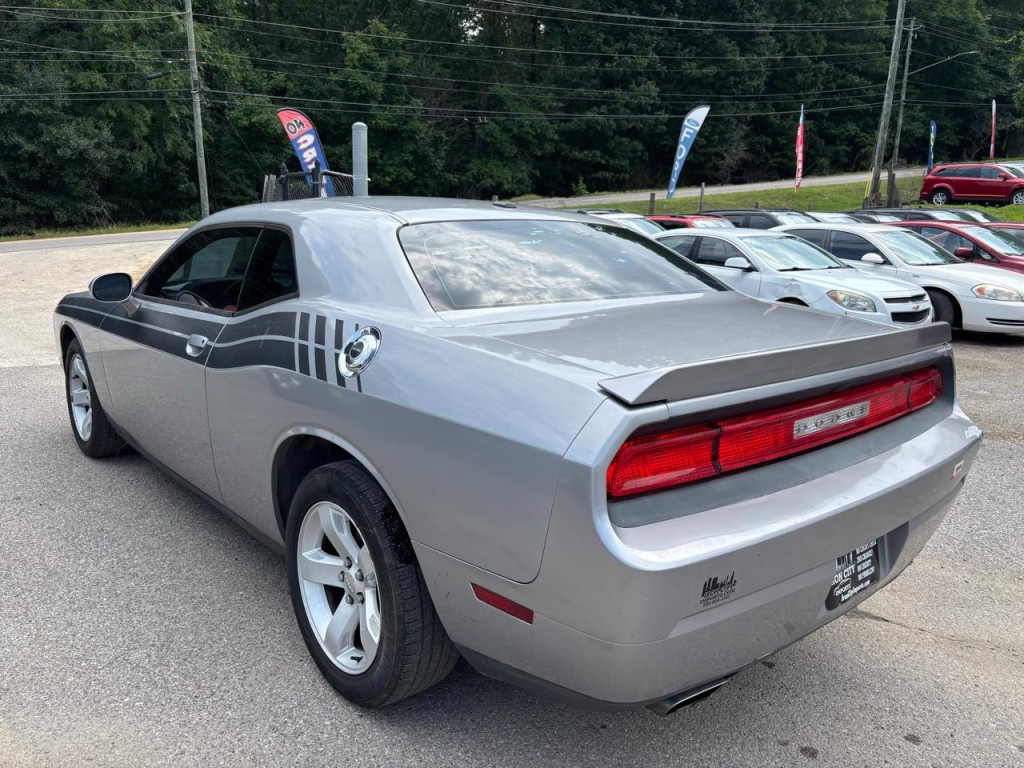 2014 Dodge Challenger Image 3