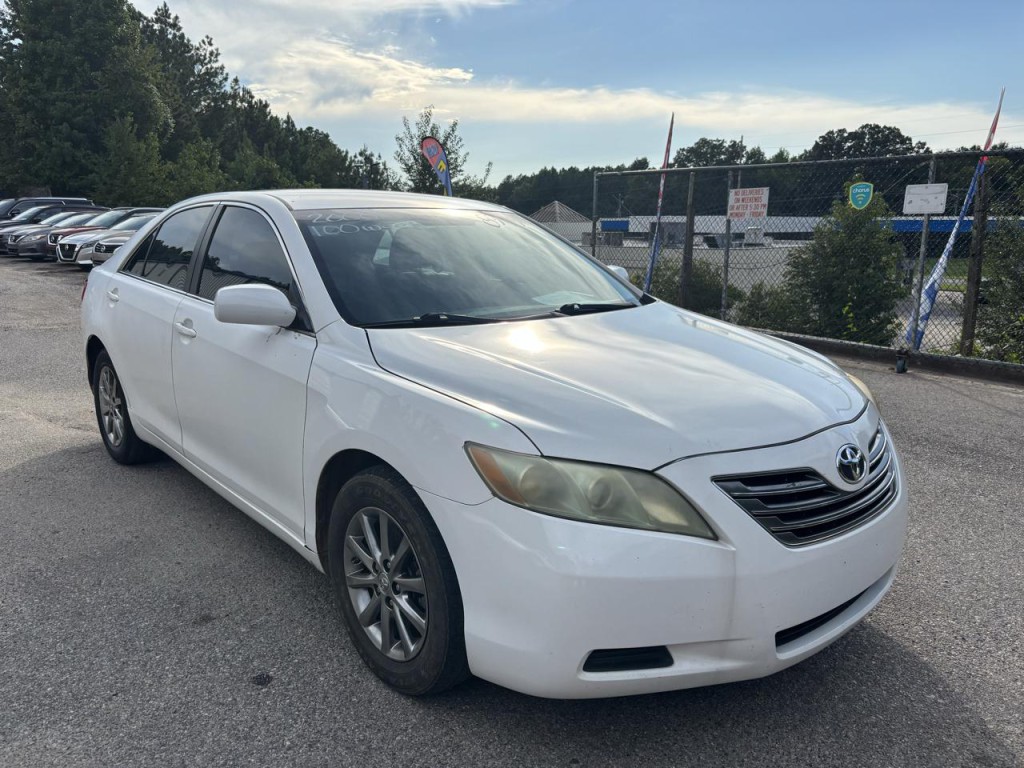 2010 Toyota Camry Image 2