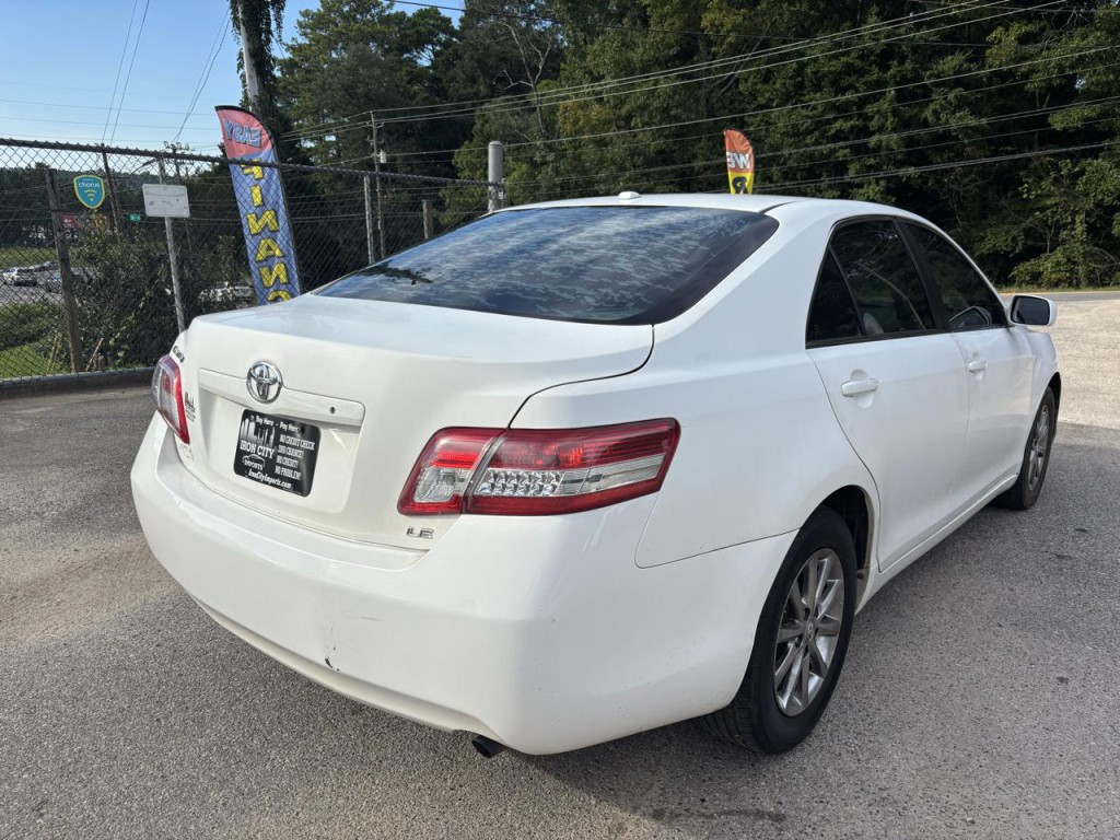 2010 Toyota Camry Image 3