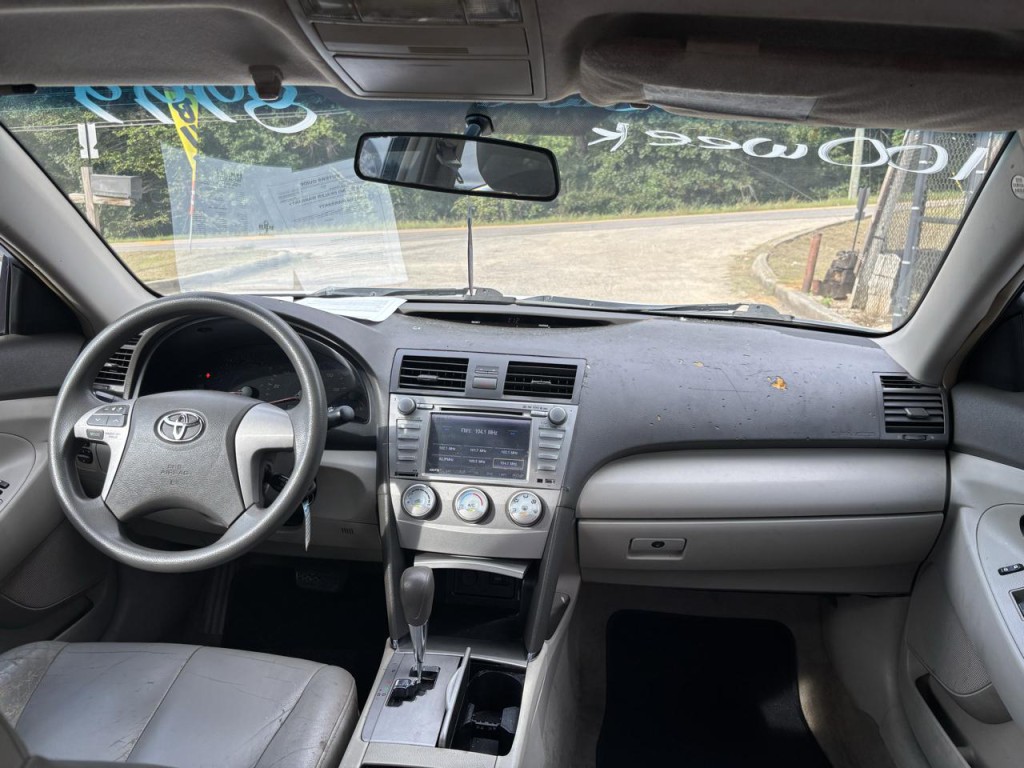 2010 Toyota Camry Image 11