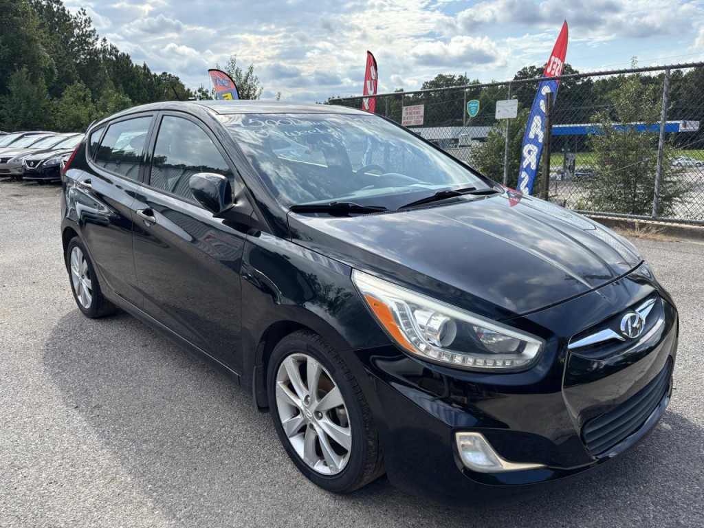 2014 Hyundai Accent Image 2