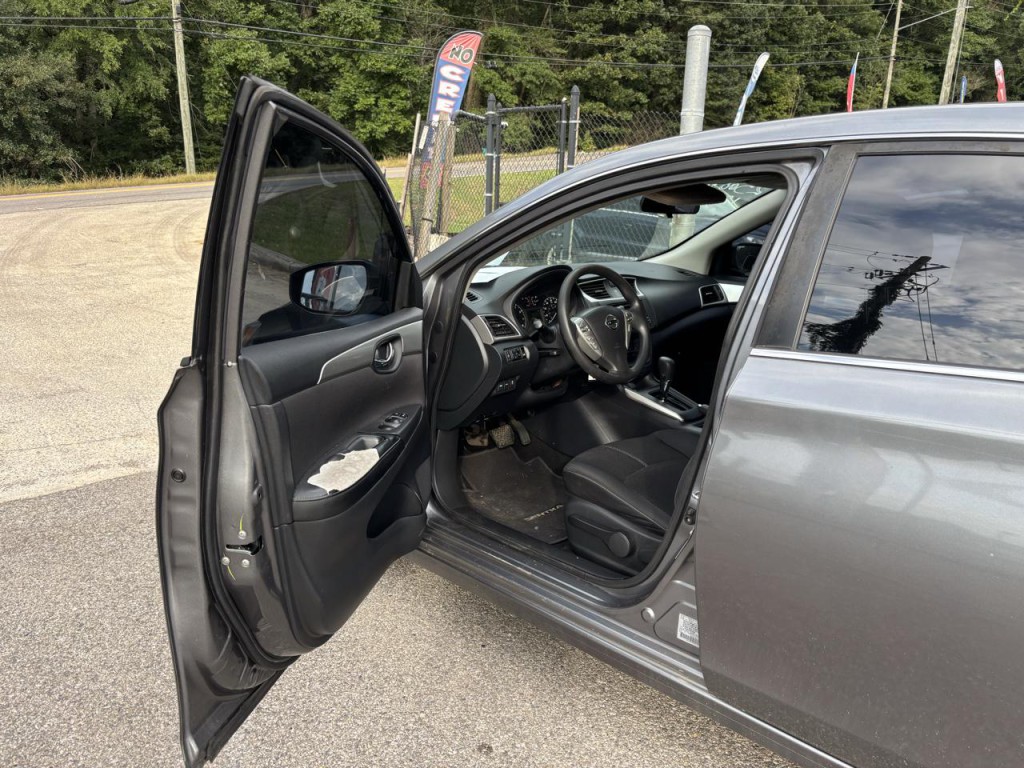 2017 Nissan Sentra Image 5