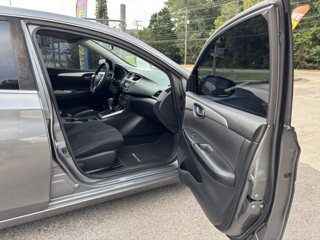 2017 Nissan Sentra Image 9