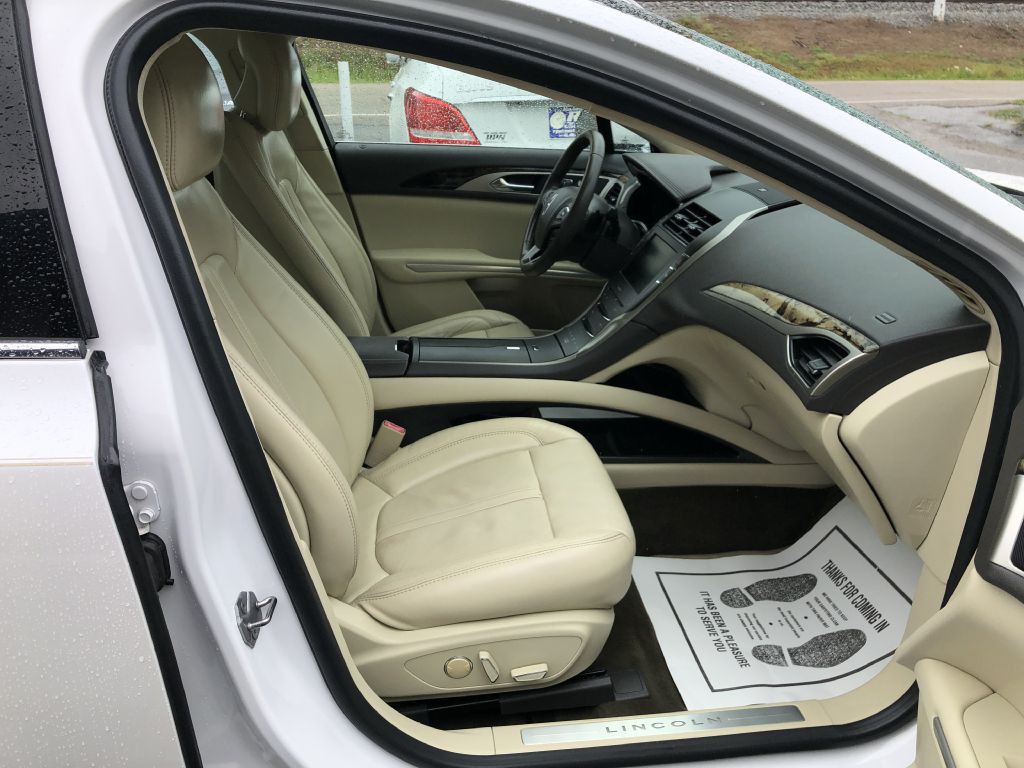 2013 Lincoln MKZ Image 14