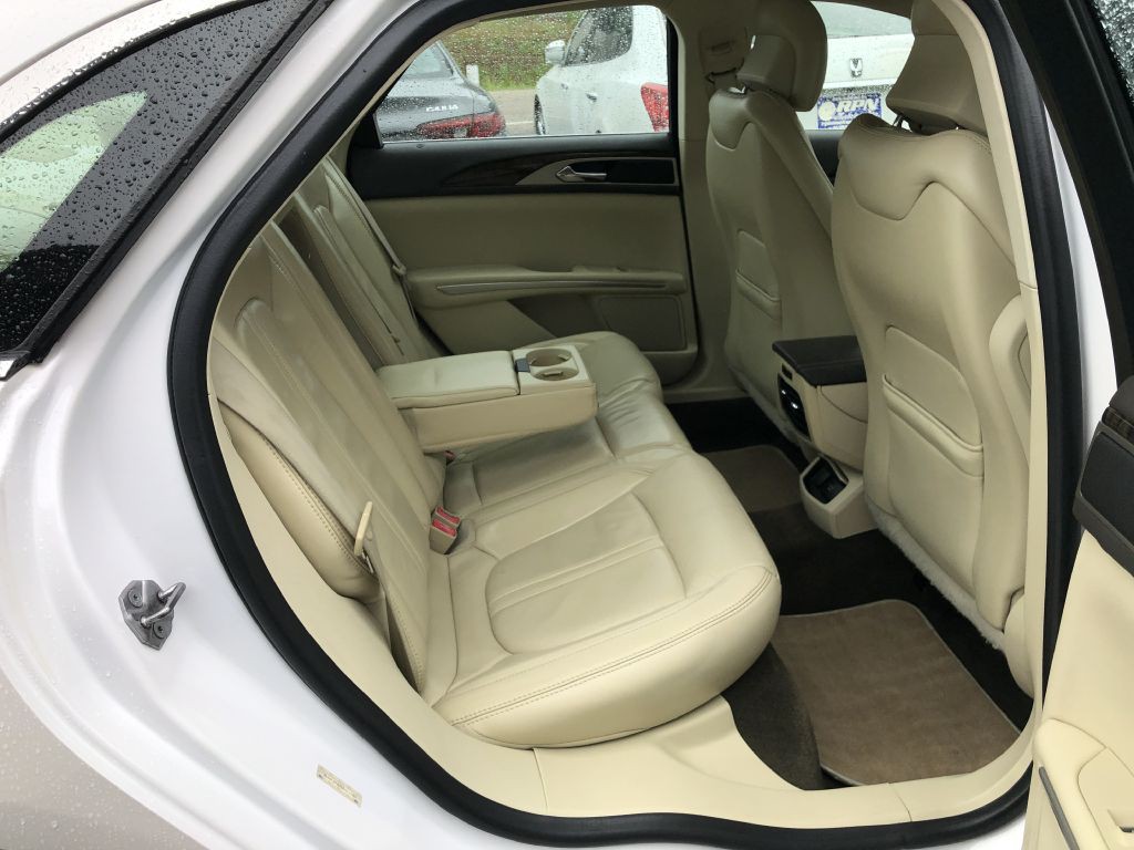 2013 Lincoln MKZ Image 15