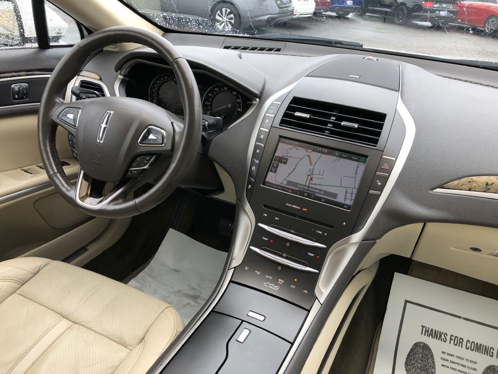 2013 Lincoln MKZ Image 17