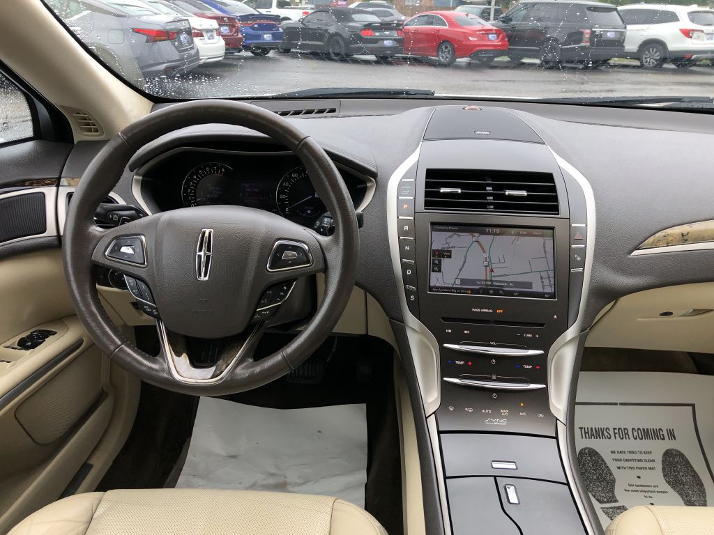 2013 Lincoln MKZ Image 18