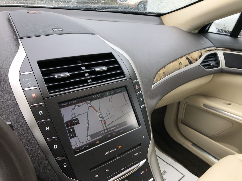 2013 Lincoln MKZ Image 20