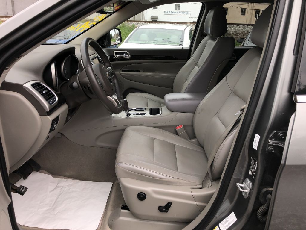 2012 Jeep Grand Cherokee Image 11