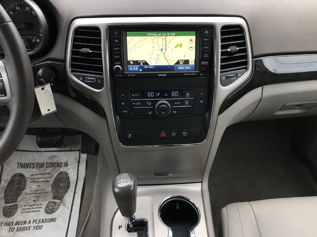2012 Jeep Grand Cherokee Image 21