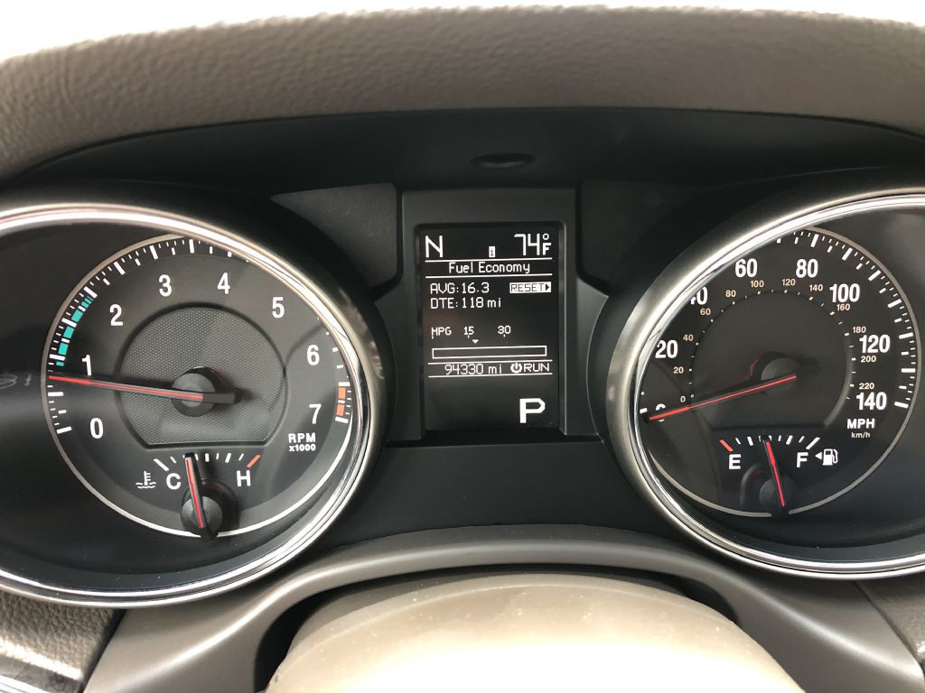2012 Jeep Grand Cherokee Image 28