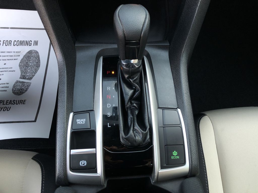 2017 Honda Civic Image 17