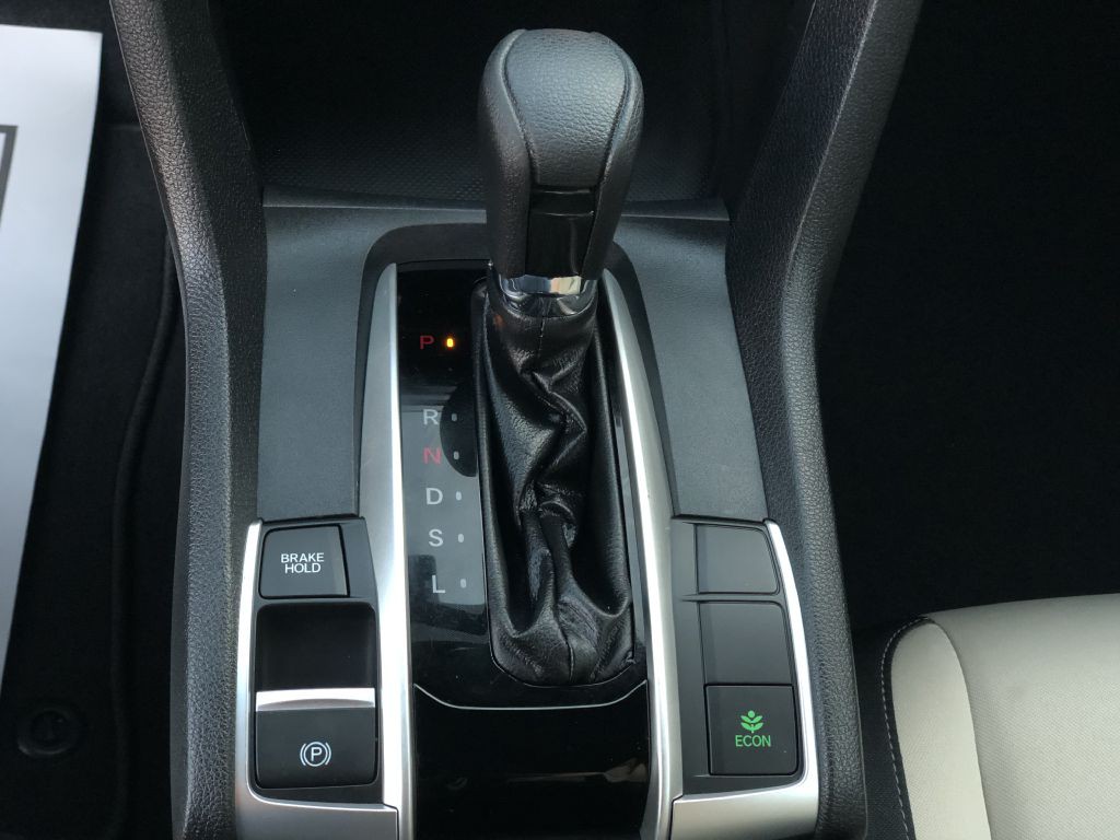 2017 Honda Civic Image 18
