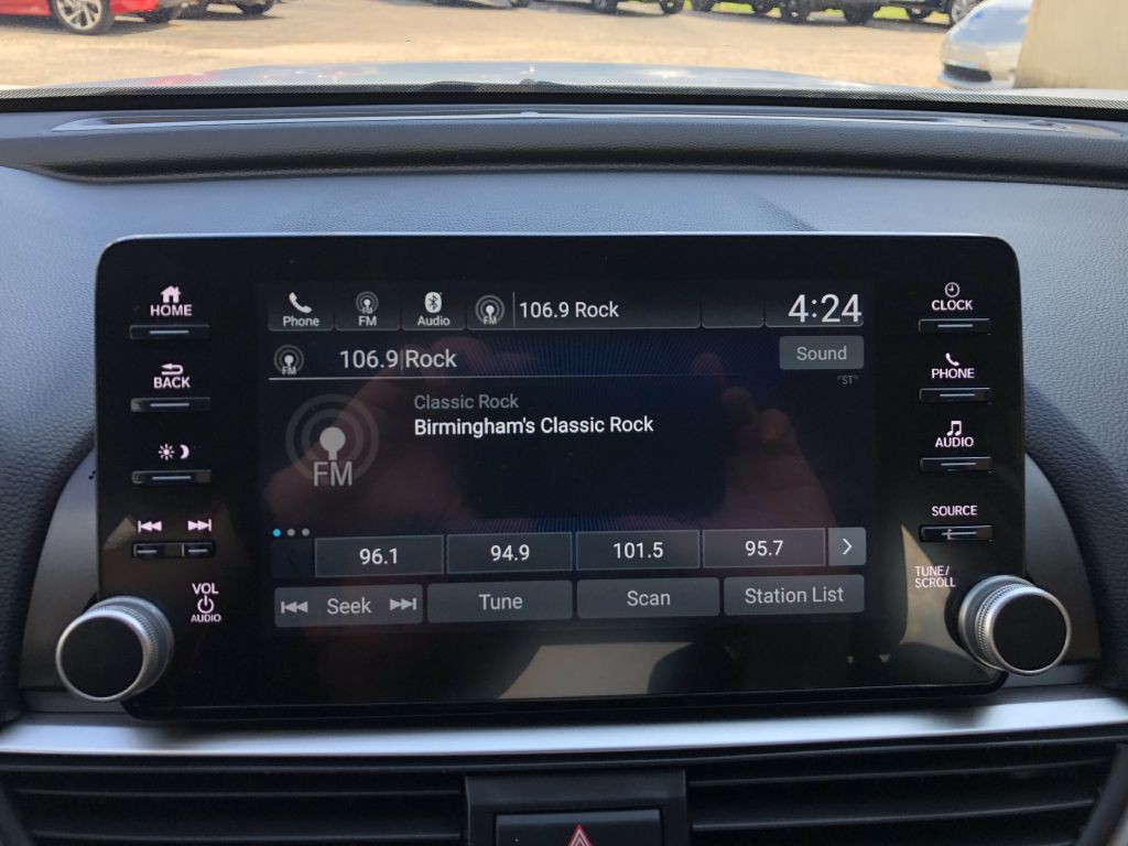 2021 Honda Accord Image 24