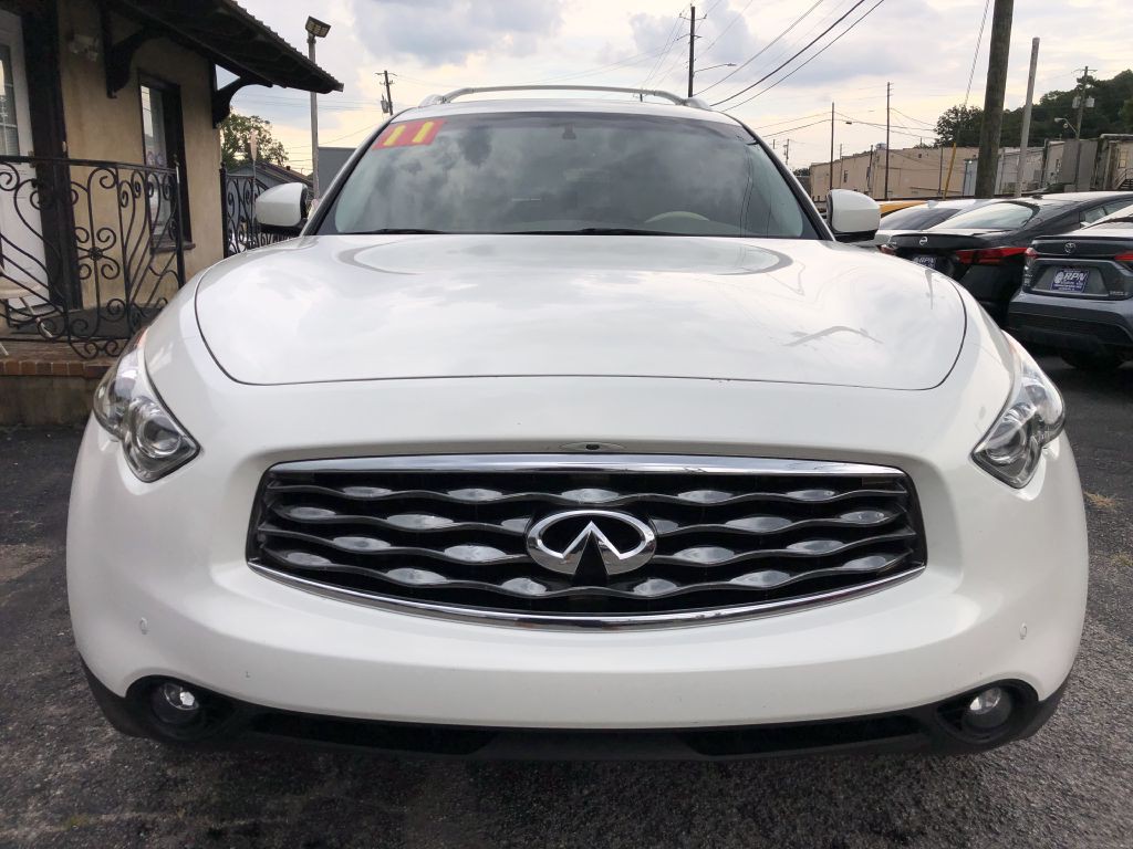 2011 INFINITI FX35 Image 2