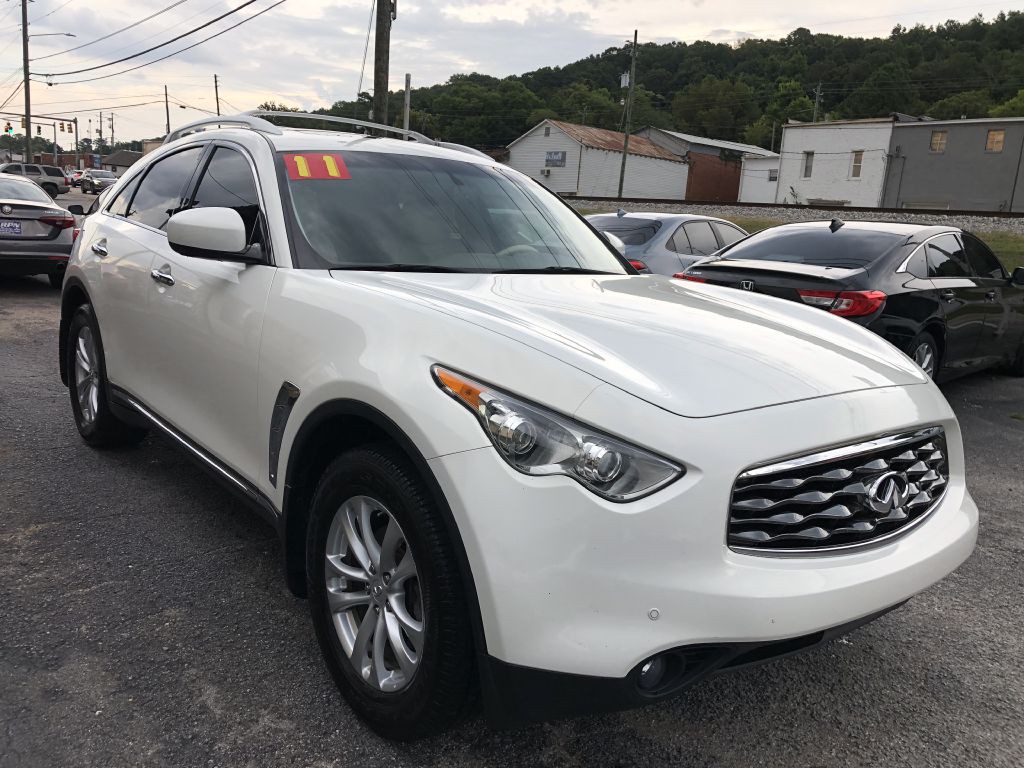 2011 INFINITI FX35 Image 3