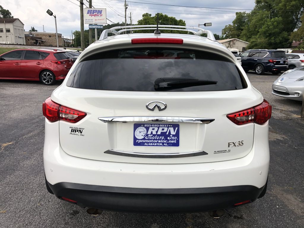 2011 INFINITI FX35 Image 6