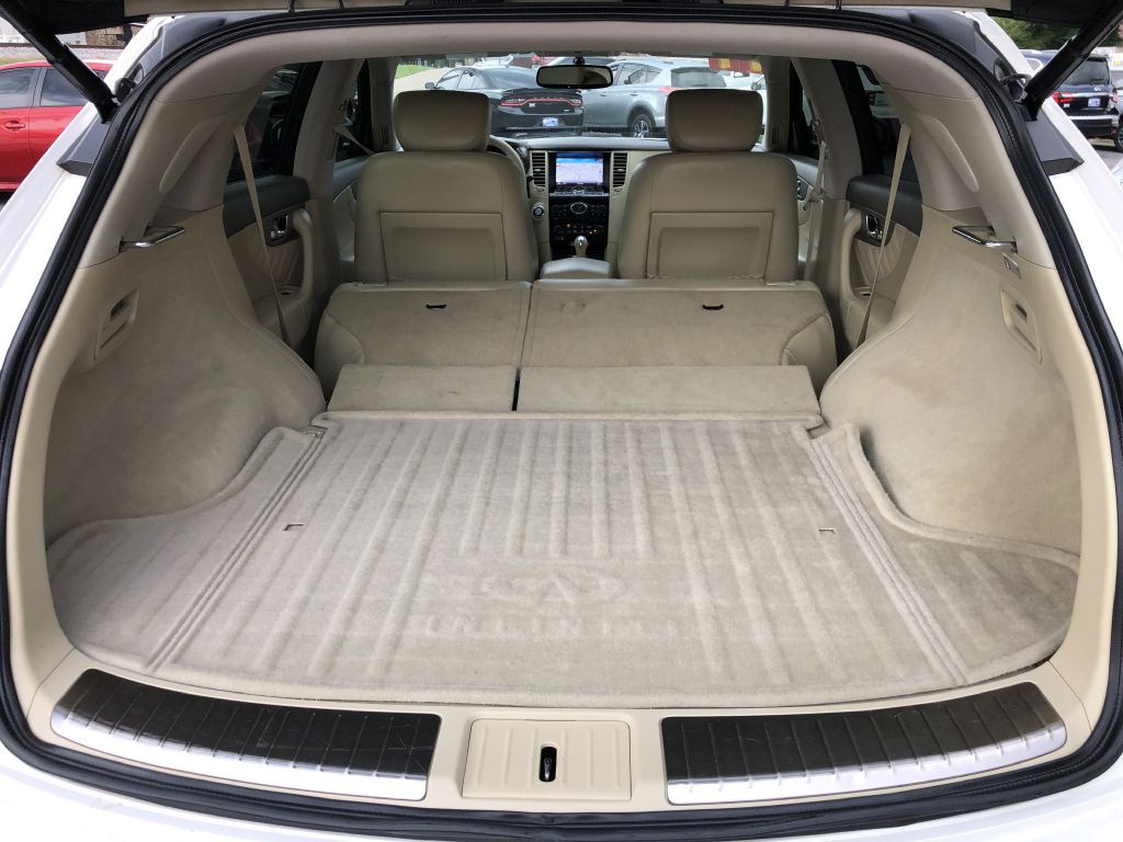2011 INFINITI FX35 Image 11