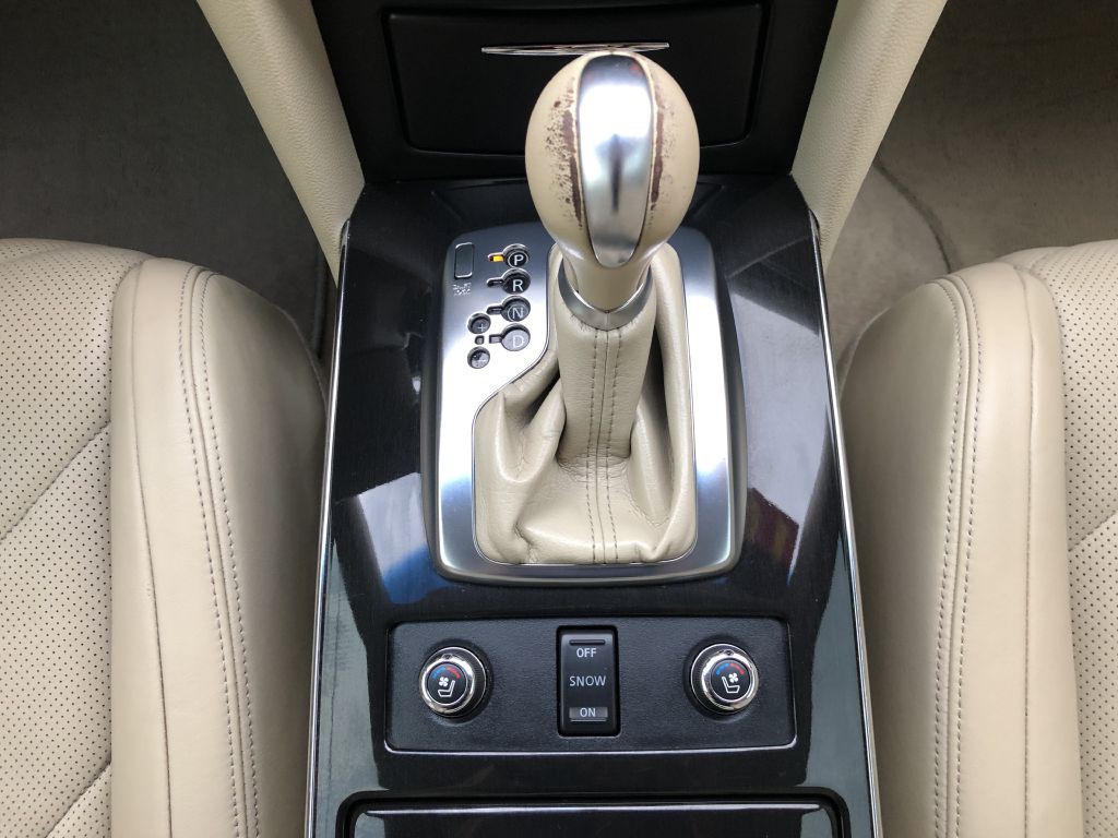 2011 INFINITI FX35 Image 26