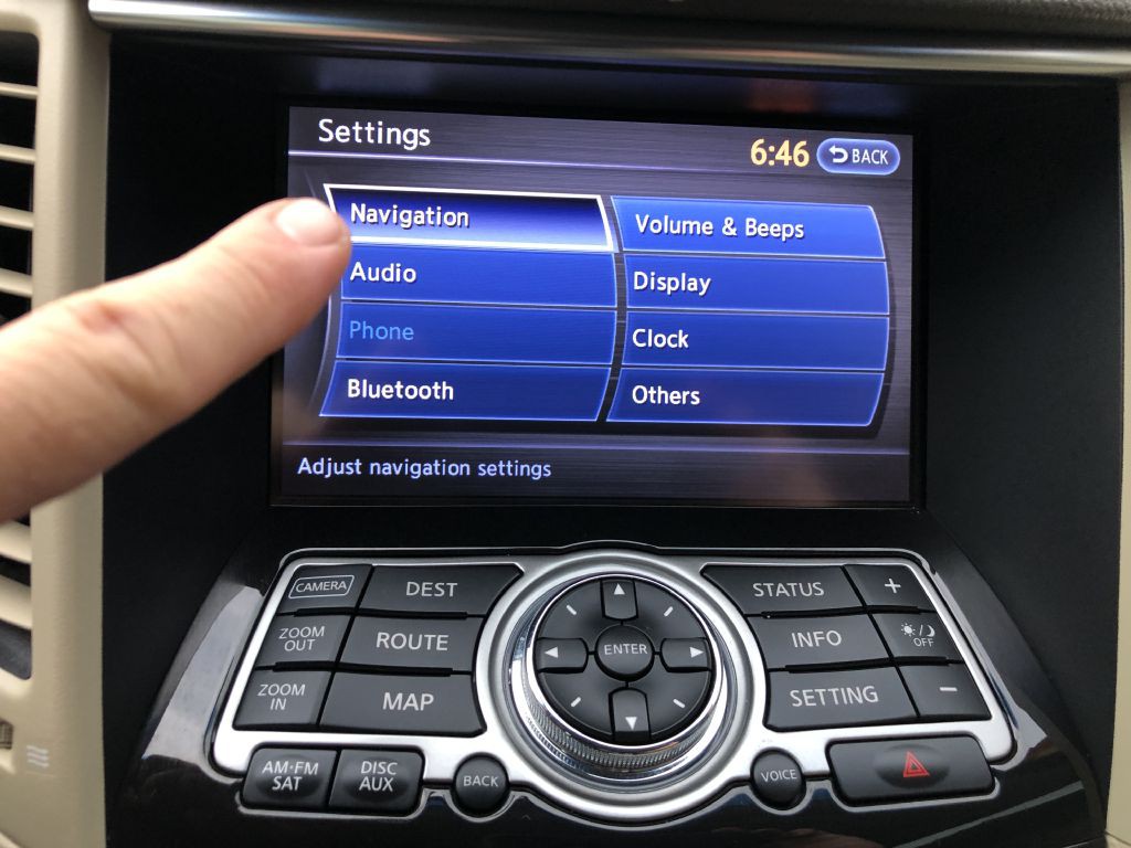 2011 INFINITI FX35 Image 32
