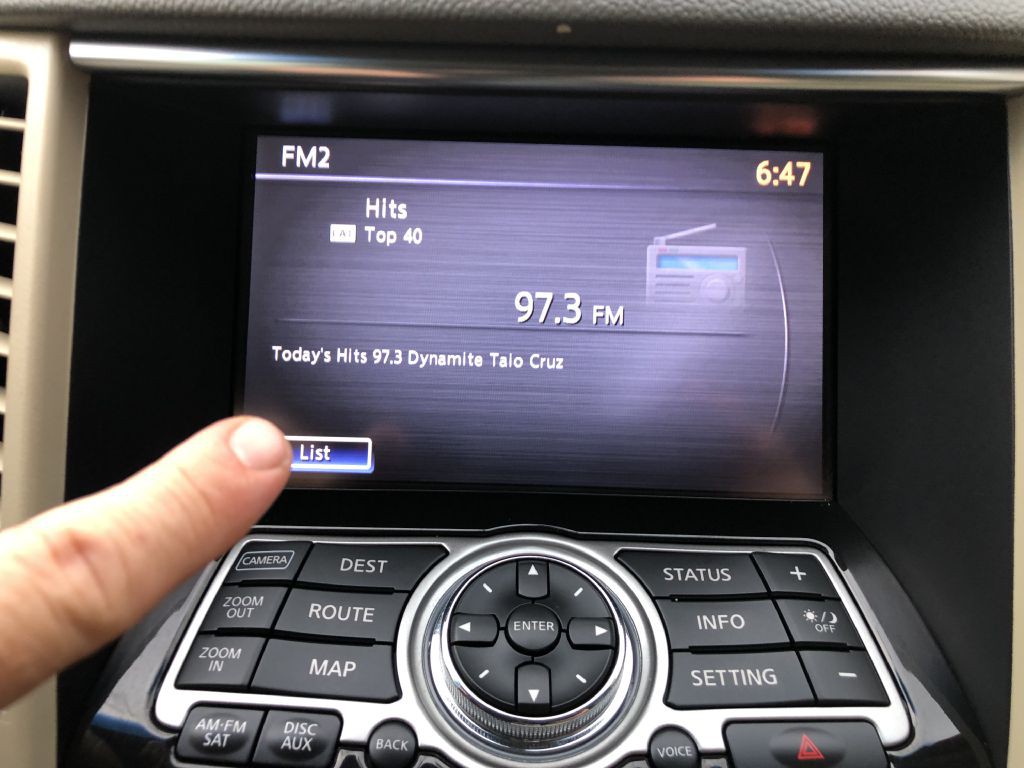 2011 INFINITI FX35 Image 35