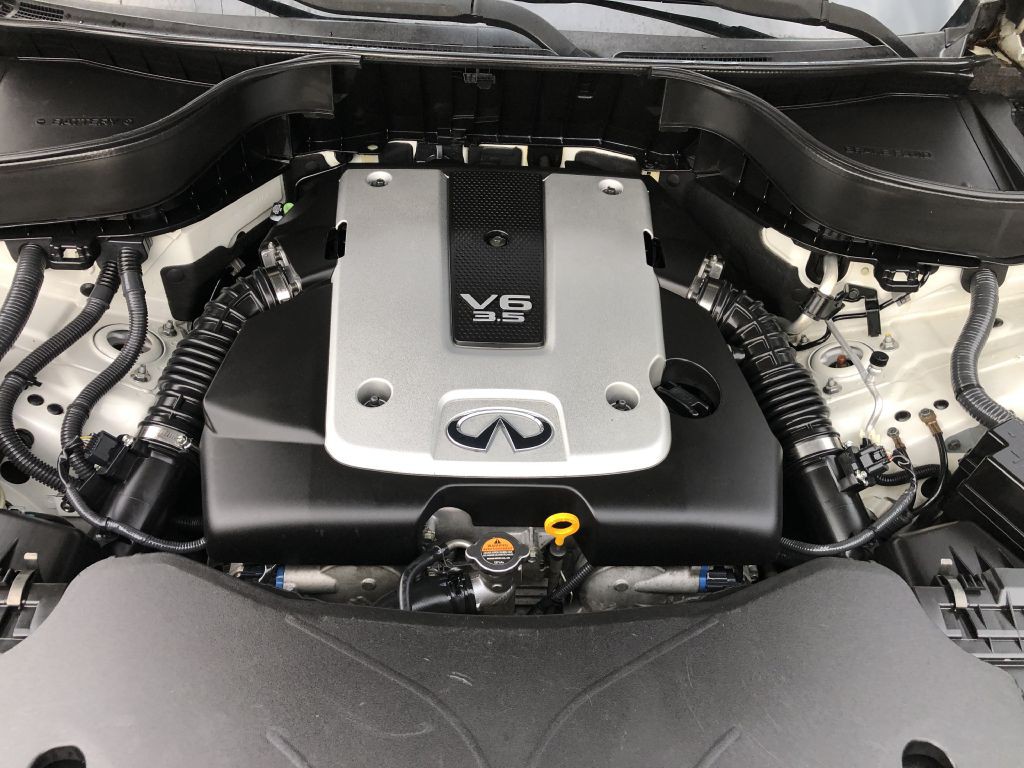 2011 INFINITI FX35 Image 45