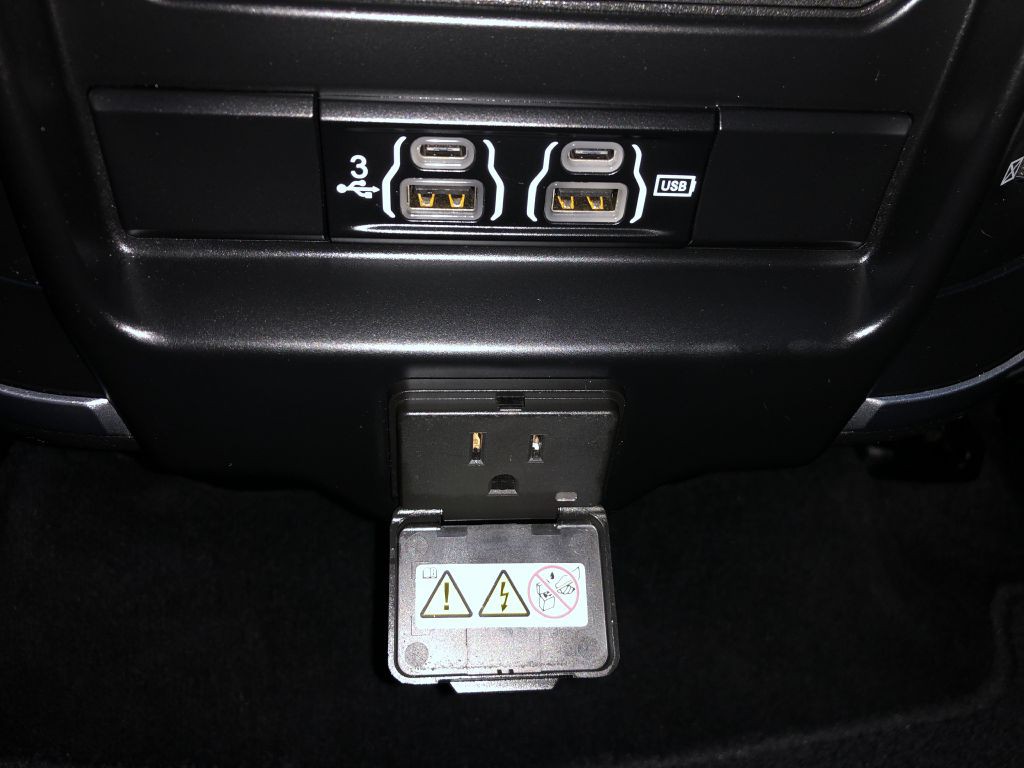 2020 RAM 1500 Image 32