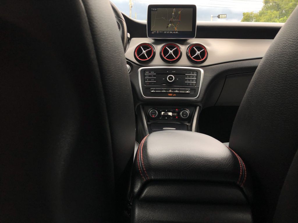 2015 Mercedes-Benz CLA-Class Image 23