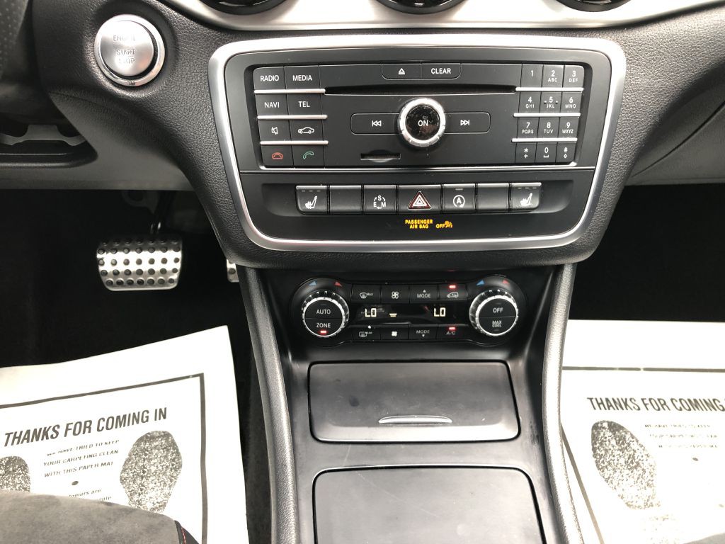 2015 Mercedes-Benz CLA-Class Image 24