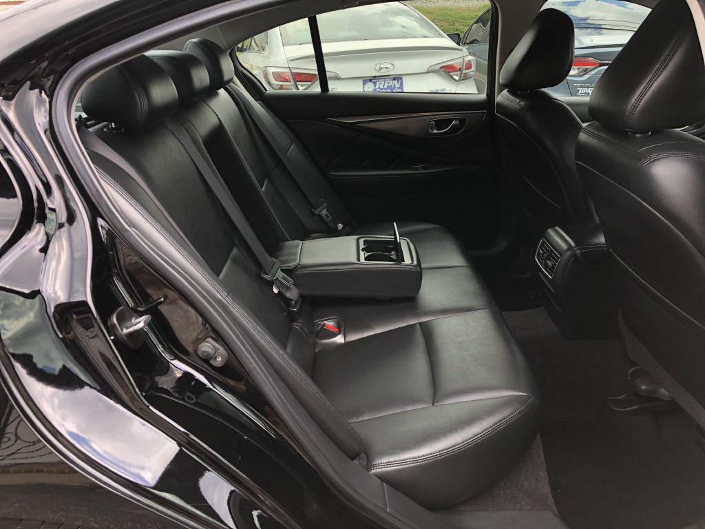 2017 INFINITI Q50 Image 10