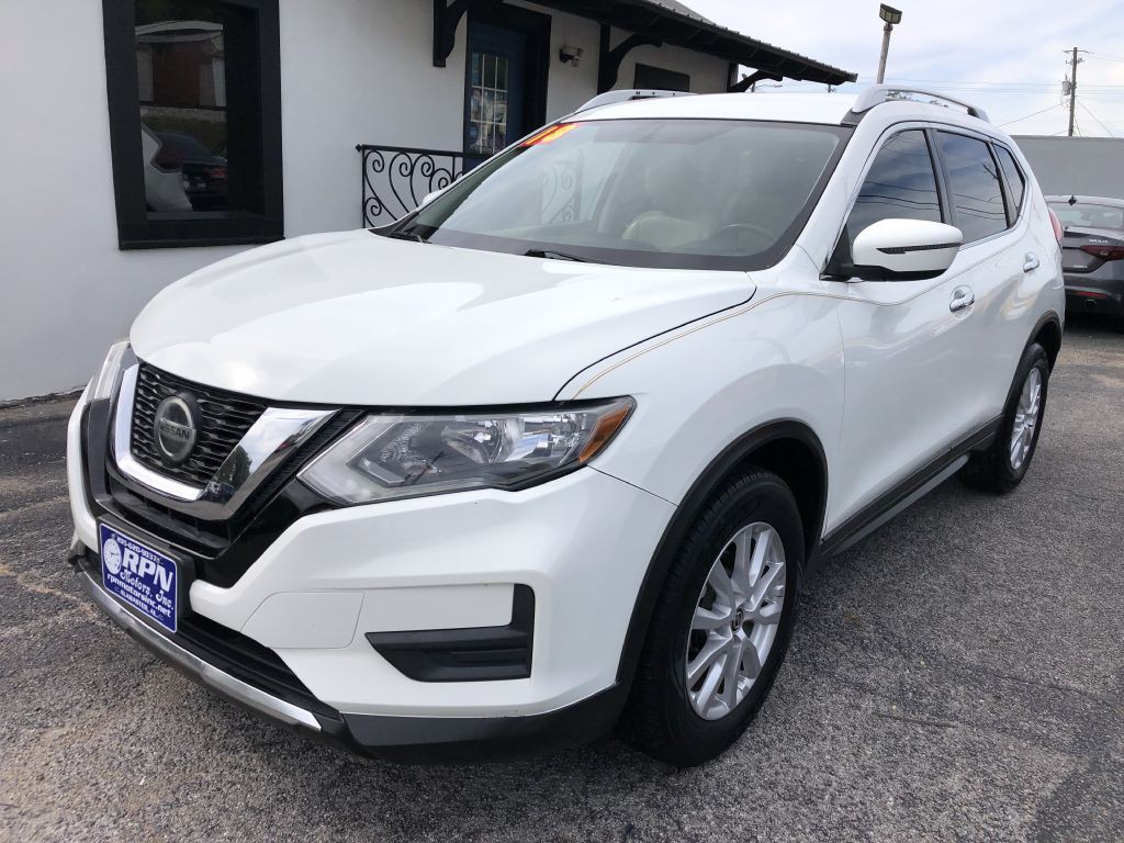 2018 Nissan Rogue Image 1
