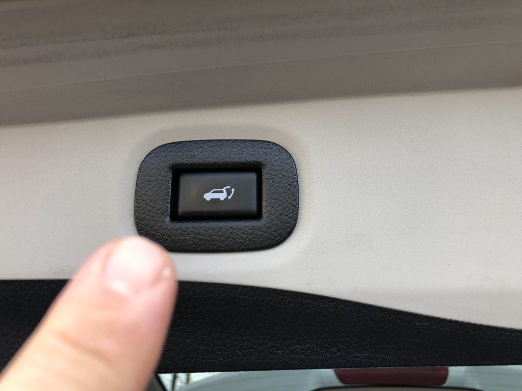 2018 Nissan Rogue Image 8