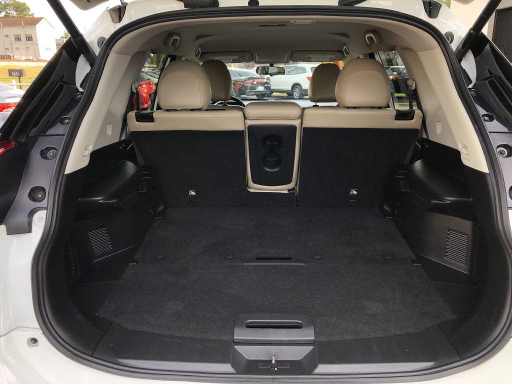 2018 Nissan Rogue Image 11