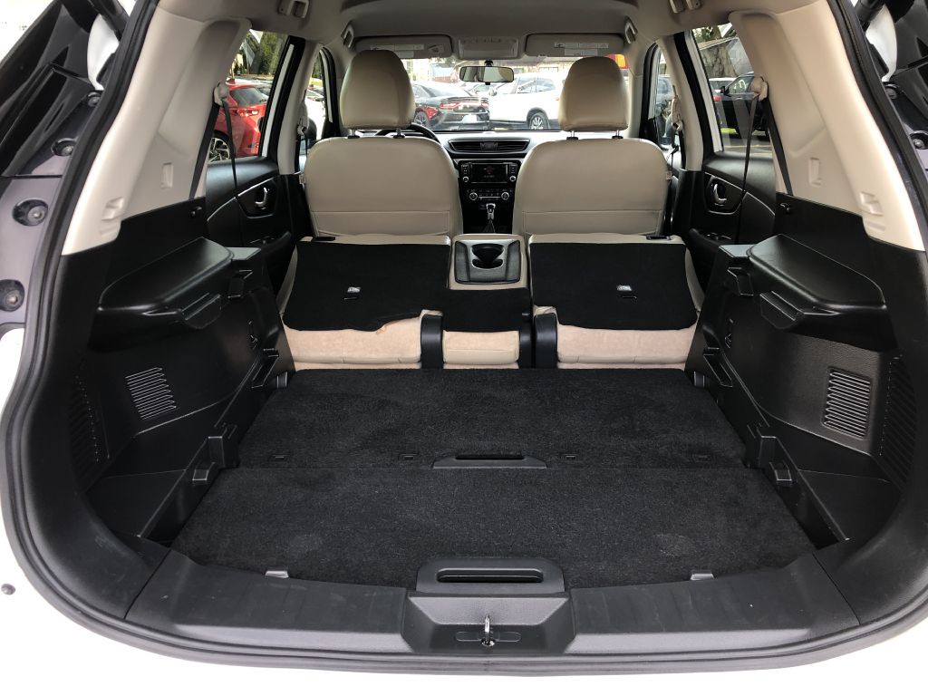 2018 Nissan Rogue Image 12