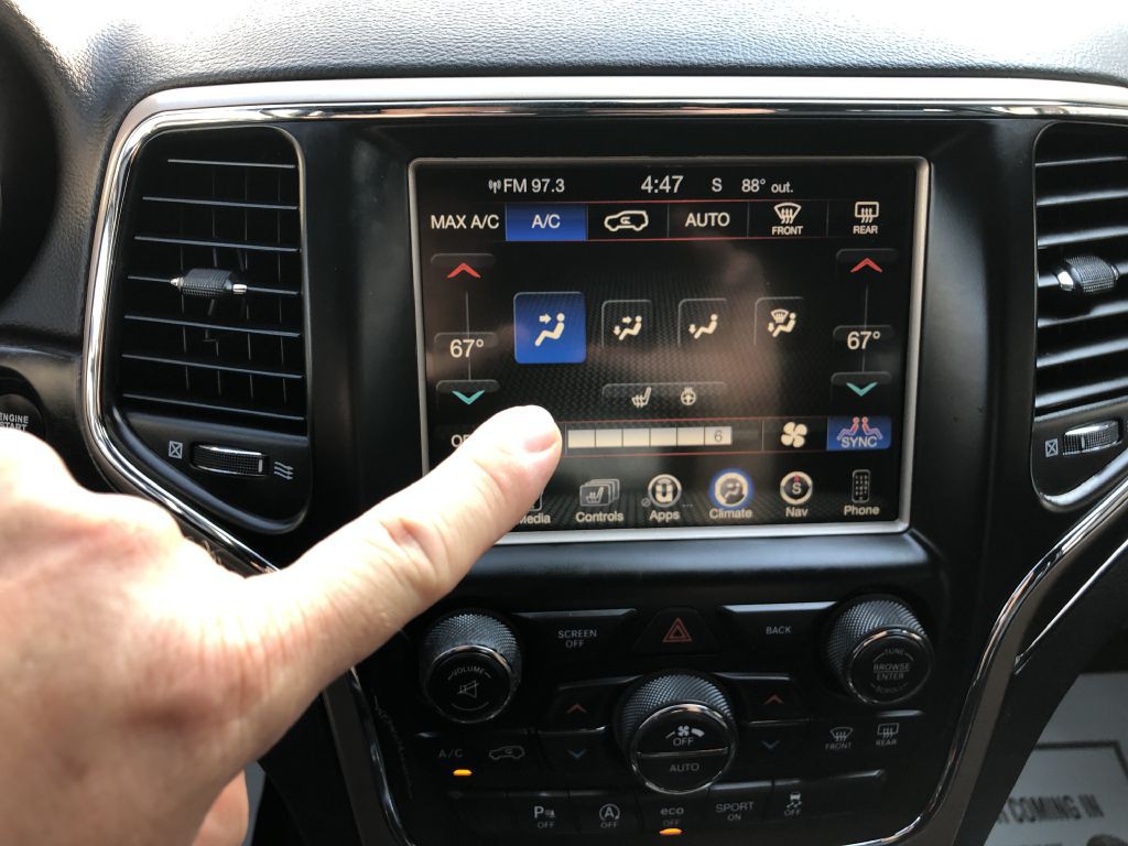 2017 Jeep Grand Cherokee Image 32
