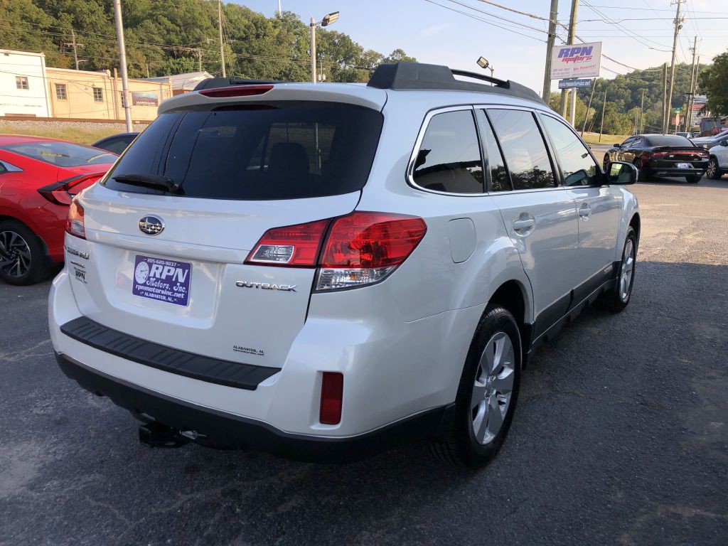 2010 Subaru Outback Image 4