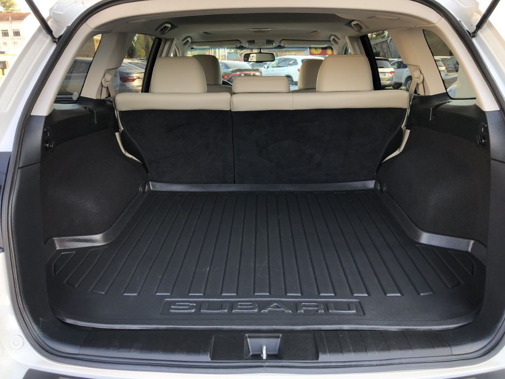 2010 Subaru Outback Image 8