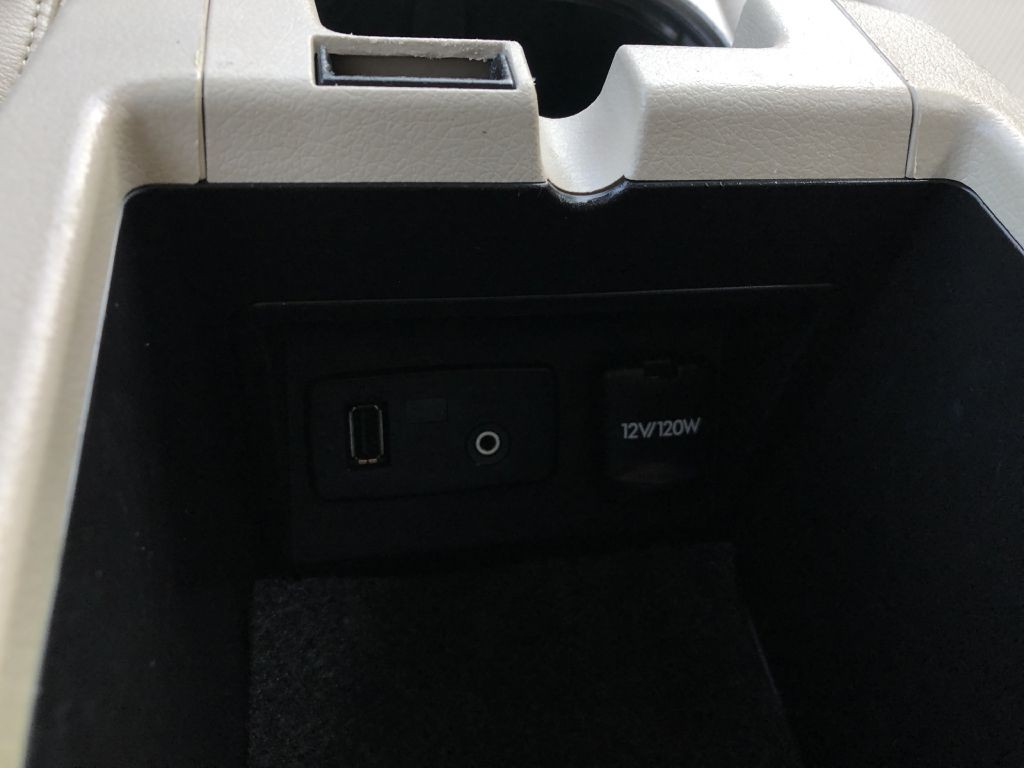 2010 Subaru Outback Image 26