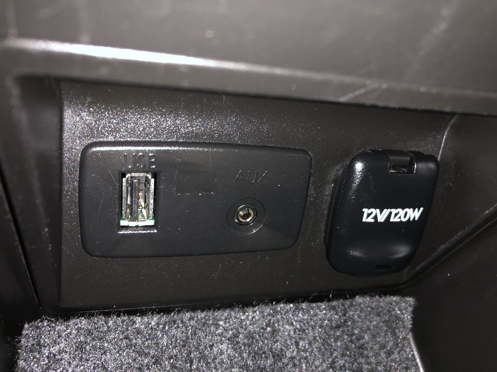 2010 Subaru Outback Image 27