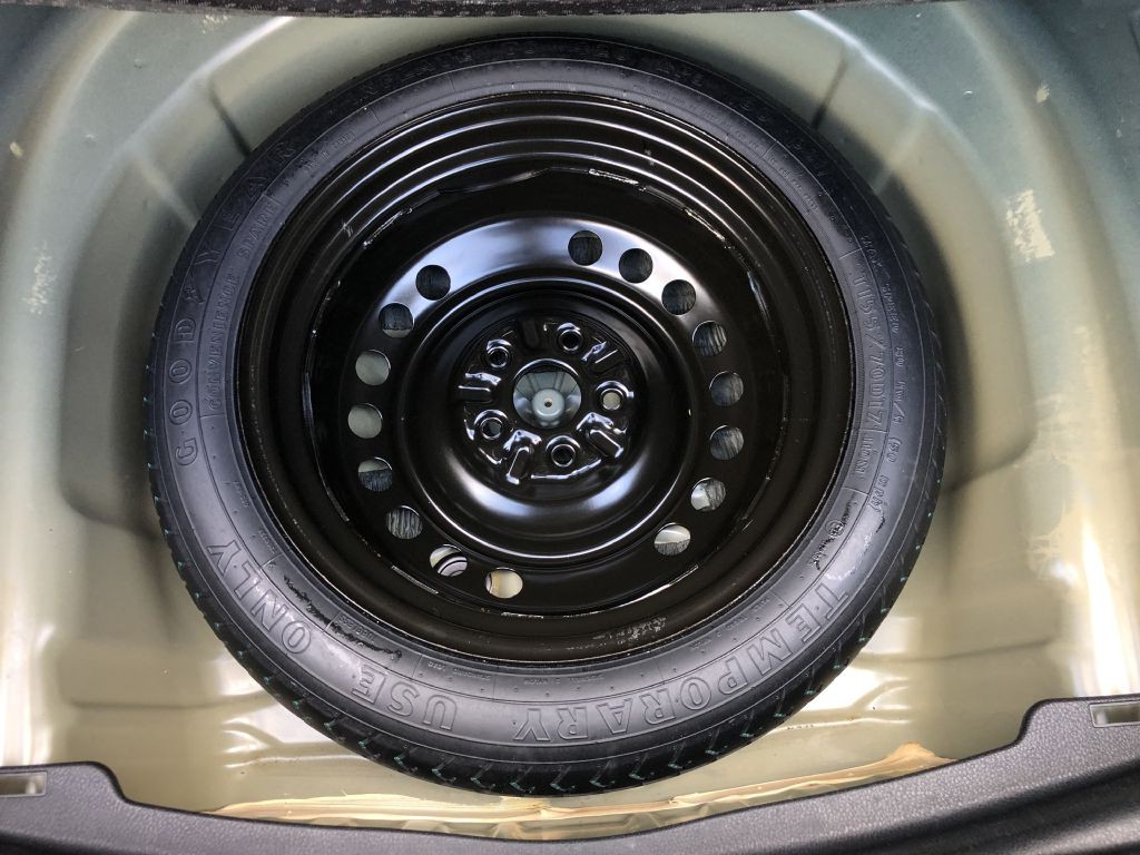 2019 Toyota Camry Image 9