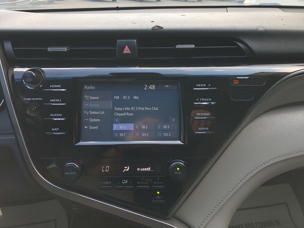 2019 Toyota Camry Image 26